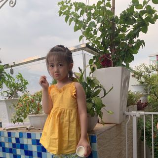 Đầm bé gái dễ thương