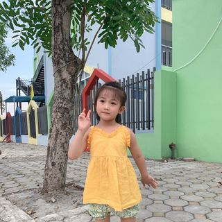 Đầm bé gái dễ thương