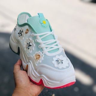 Bata nữ hoa cúc đính hạt