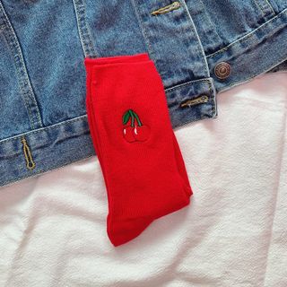 Sỉ tất nhún tăm hoa quả
