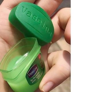 Vaseline nha đam