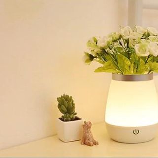 Đèn để bàn thiết kế tiện dụng GHO-2100