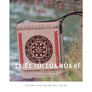 Túi xách gỗ handmade. Chiếc túi của mùa hè sôi động.