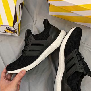 GIÀY ULTRA BOOST 4.0 NAM NỮ MỚI (ĐEN TRẮNG) giá sỉ