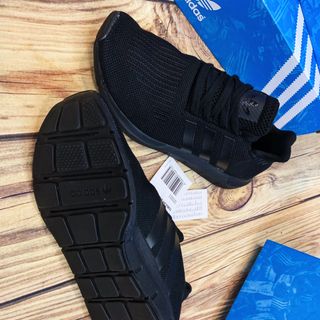 GIÀY SWIFT RUN NAM NỮ CAO CẤP BỀN ÊM (ĐEN)