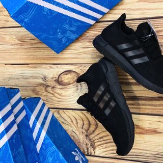 GIÀY SWIFT RUN NAM NỮ CAO CẤP BỀN ÊM (ĐEN)