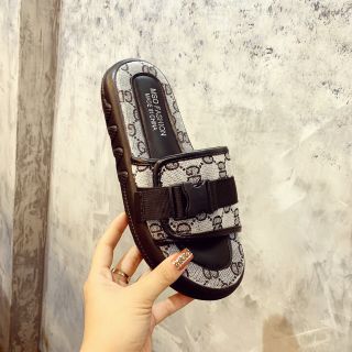 Dép quai ngang nhựa đi mưa