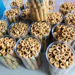 Bánh ống ngò nhân kem bơ