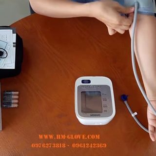 Máy đo huyết áp bắp tay Omron HEM-7322