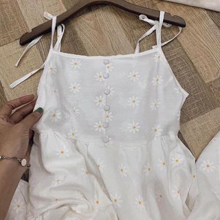 Đầm babydoll hoa cúc 2 dây