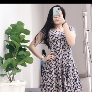 Đầm xoè