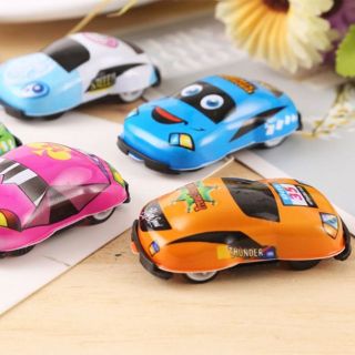 Xe đồ chơi có dây thiều đủ màu