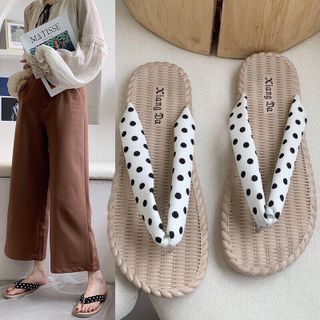 Dép cói kẹp lụa