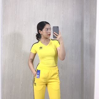 Áo thun croptop das