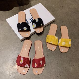 Dép hoa xinh d
