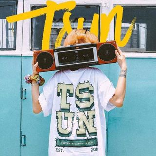 Áo thun unisex TSUN