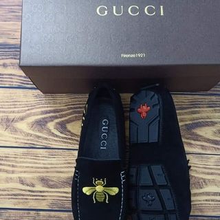 Giày siêu cấp Ong