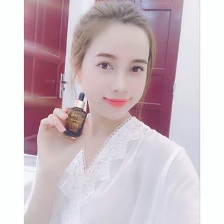 serum dưỡng trắng giá lẻ 295k