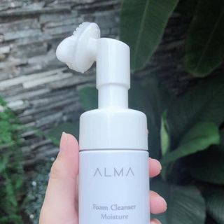 sữa rửa mặt đầu cọ silicon giá lẻ 280k