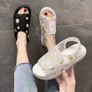 Giay sandal lưới hoa