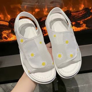 Giay sandal lưới hoa