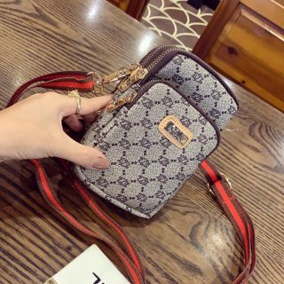 Túi đeo chéo tiện dụng chất đẹp