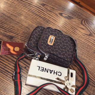 Túi đeo chéo tiện dụng chất đẹp