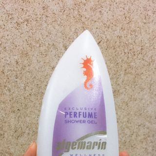 Sữa tắm cá ngựa 01
