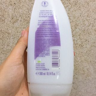 Sữa tắm cá ngựa 01