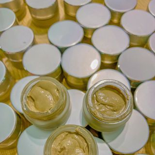 Trị mụn tận góc ko bong tróc