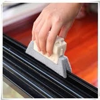 Bàn chải lau chùi vệ sinh khe rãnh cửa sổ tiện dụng