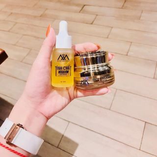 Dưỡng da căng bóng trắng hồng
