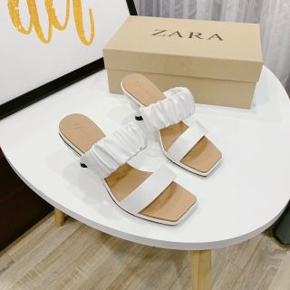 Dép xoắn gót