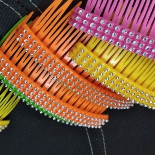 Lược cài tóc đủ màu