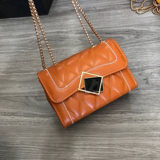 Túi đeo chéo nữ khóa tứ giác trẻ trung
