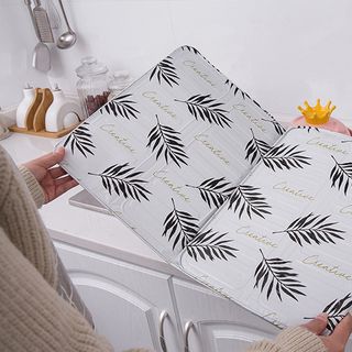 Chắn Dầu Mỡ Hoạ Tiết ( Lá cây, xương rồng)