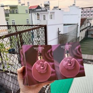 Nước hoa valentina hồng