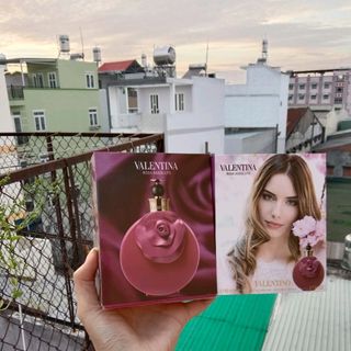 Nước hoa valentina hồng