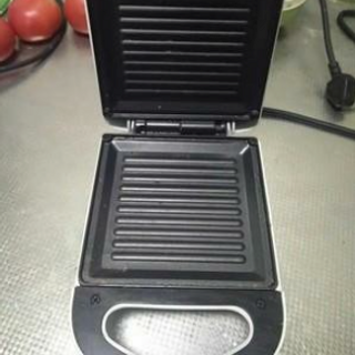 Máy nướng bánh mỳ kẹp, rán, chiên dầu mỡ Clipping Cook