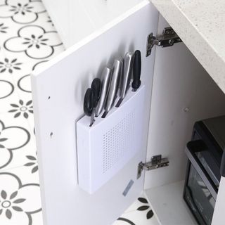 Kệ Dán Tường Đựng Dụng Cụ Nhà Bếp