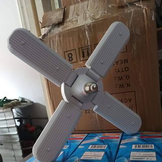Đèn 4 cánh siêu sáng