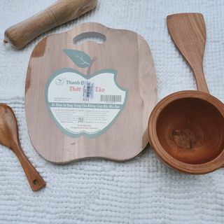 Thớt gỗ hình Táo- Happy Kitchen