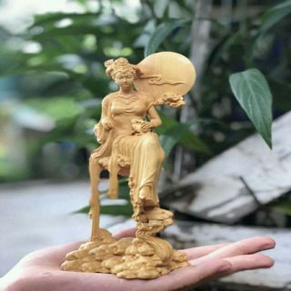 Tượng hằng nga tiên nữ , cô gái ngồi dưới trăng