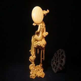 Tượng hằng nga tiên nữ , cô gái ngồi dưới trăng