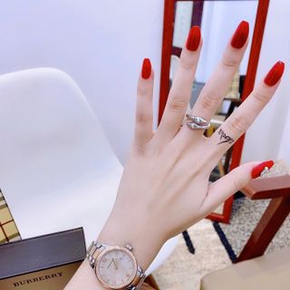 Đồng hồ nữ BURRBERI THE CLASSIC SWISS ROUND #BU10117