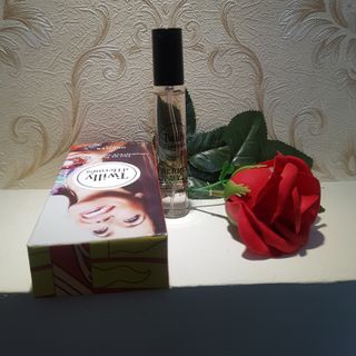 Nước hoa giá rẻ có mã vạch đầy đủ