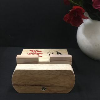 Kệ điện thoại bằng gỗ giá sỉ