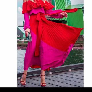 Đầm nữ hở vai đỏ đô