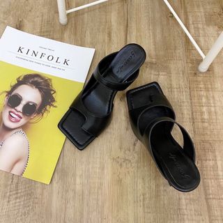 Dép xỏ ngón gót