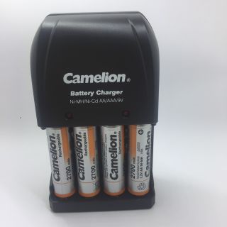 (COMBO) Bộ sạc đa năng kèm 4 pin sạc AA Camelion 2700mah (Gold) tặng hộp đựng pin giá sỉ